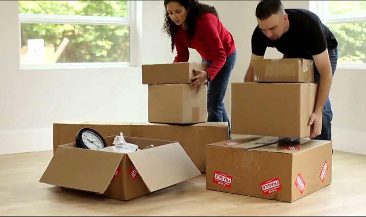 Pack Your Fragile Items for Your Move ...leadersmoving.com